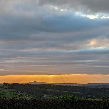 Bespoke Luxury Huts With Hot Tubs. Located In The Black Mountains. Llanveynoe Buitenkant foto